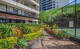 Palmerston Tower On Southport Broadwater